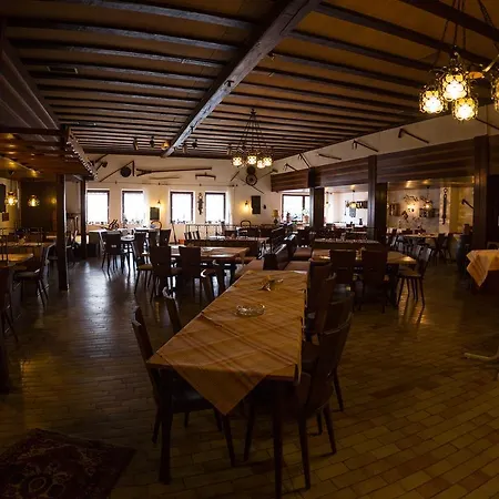 호텔 Reichsschenke Zum Ritter Goetz 